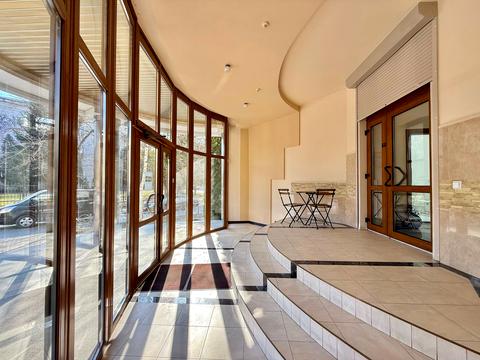 коммерческая по адресу Ивано-Франковск, Ивана Франко ул., 25А