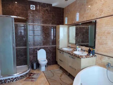 дом по адресу Парижской Коммуны ул.