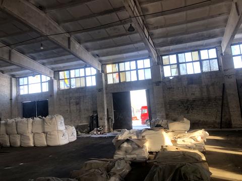 комерційна за адресою Десантників пл., 5