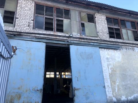 комерційна за адресою Десантників пл., 5