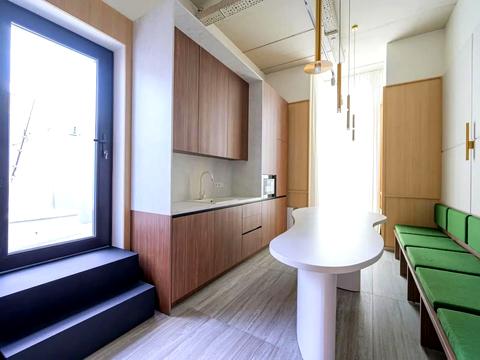 комерційна за адресою Берестейський просп. (Перемоги), 42а