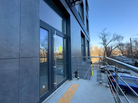 комерційна за адресою Івана Кочерги вул., 17А