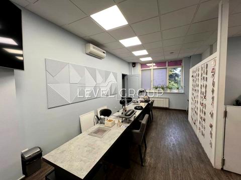 комерційна за адресою Володимира Івасюка просп. (Героїв Сталінграду), 12-Ж