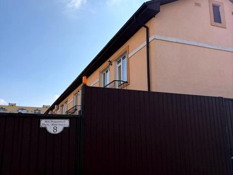 будинок за адресою Квітнева вул., 8