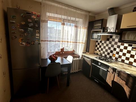 квартира за адресою Космонавтів вул., 38/17