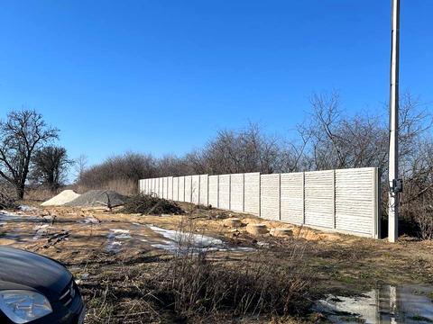 участок по адресу Квітнева