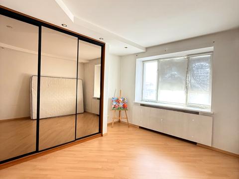 квартира за адресою Захисників України вул. (1-го Травня), 8а