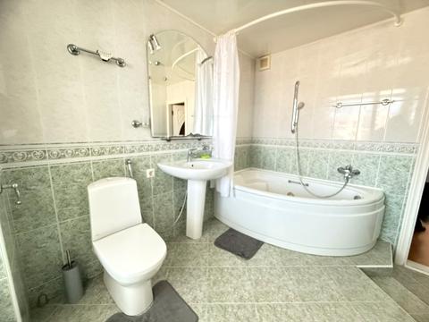 квартира за адресою Захисників України вул. (1-го Травня), 8а