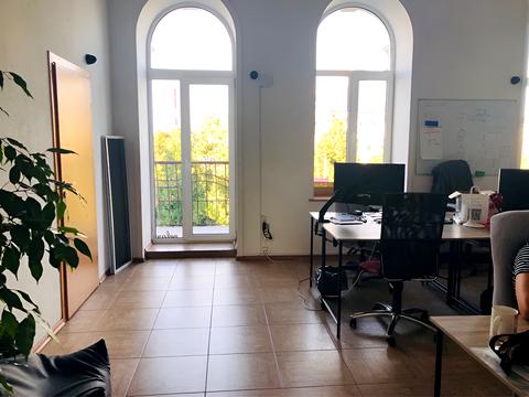 комерційна за адресою Дмитра Яворницького просп. (Карла Маркса), 51