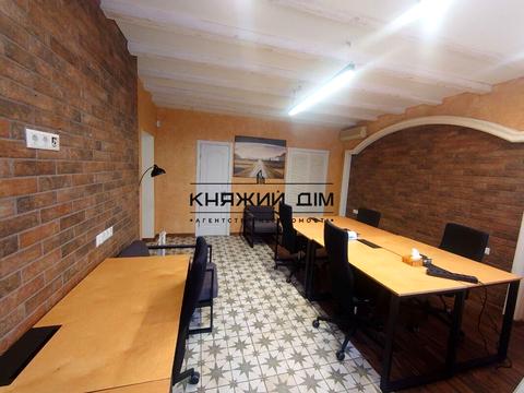 комерційна за адресою Георгія Дудника вул. (Цюрупинська), 2