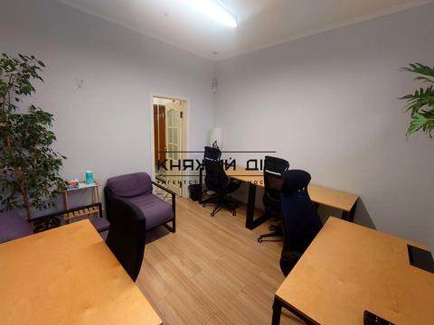 комерційна за адресою Георгія Дудника вул. (Цюрупинська), 2