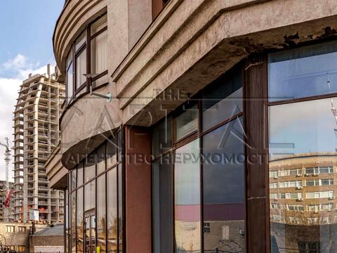 комерційна за адресою Дегтярівська вул., 25А