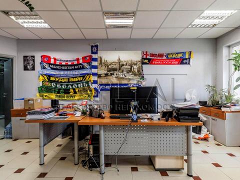 комерційна за адресою Дегтярівська вул., 25А