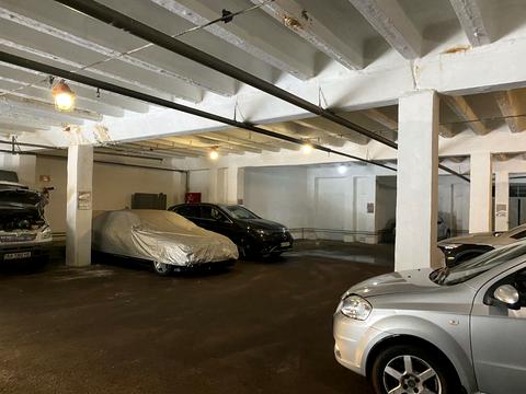 паркомісце за адресою Євгена Сверстюка вул. (Марини Раскової), 23