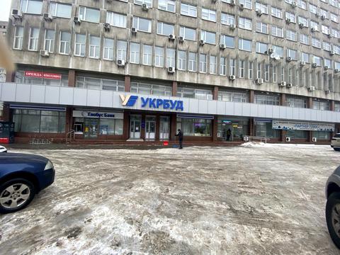 паркомісце за адресою Євгена Сверстюка вул. (Марини Раскової), 23