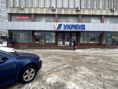 паркомісце за адресою Євгена Сверстюка вул. (Марини Раскової), 23