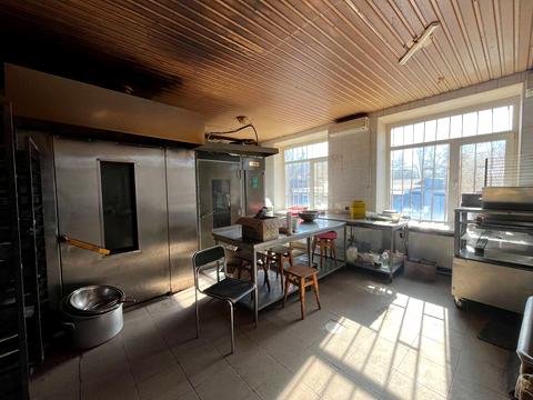 коммерческая по адресу Центральна, 2а