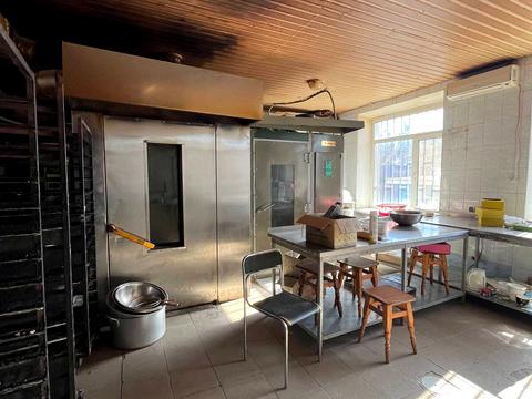 коммерческая по адресу Центральна, 2а