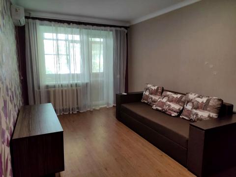 квартира за адресою Ніла Армстронга вул. (Казакова), 1