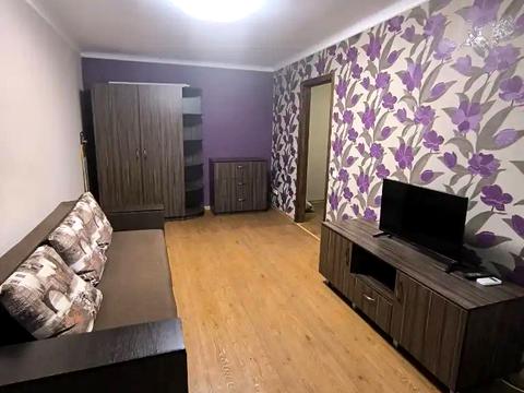 квартира за адресою Ніла Армстронга вул. (Казакова), 1