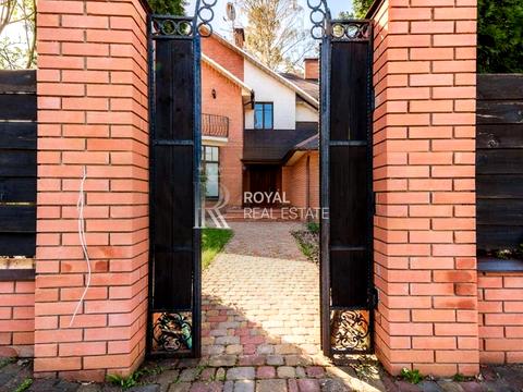 будинок за адресою Лісна вул.