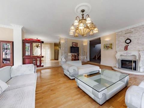 будинок за адресою Лісна вул.