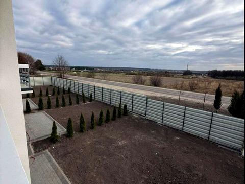 будинок за адресою Коновальця, 42