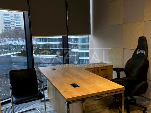 комерційна за адресою Болсуновська вул. (Сергія Струтинського), 2