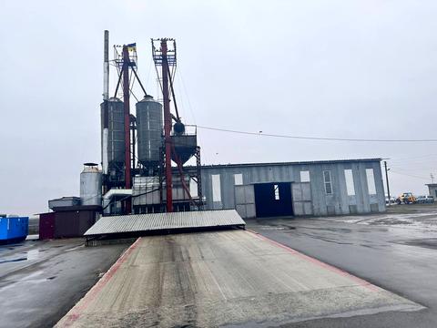 комерційна за адресою Центральна, 47