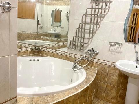 квартира по адресу Святошинская пл., 1