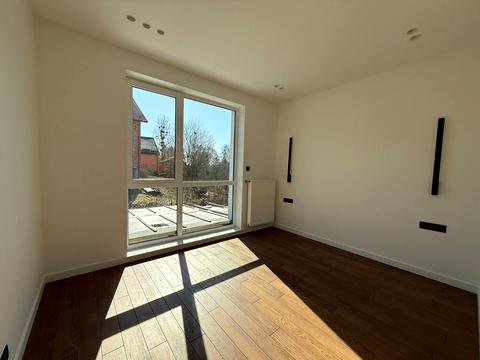 будинок за адресою Озерна