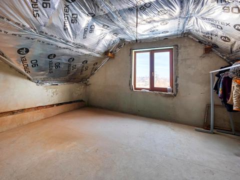 коммерческая по адресу Ивана Сирко ул., 2а