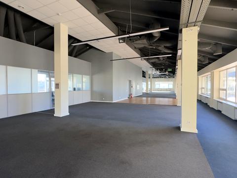 комерційна за адресою Сім'ї Прахових вул. (Гайдара), 52