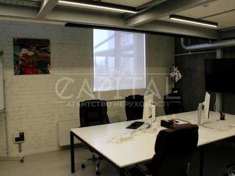 комерційна за адресою Олександра Мишуги вул., 10