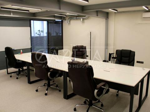 комерційна за адресою Олександра Мишуги вул., 10