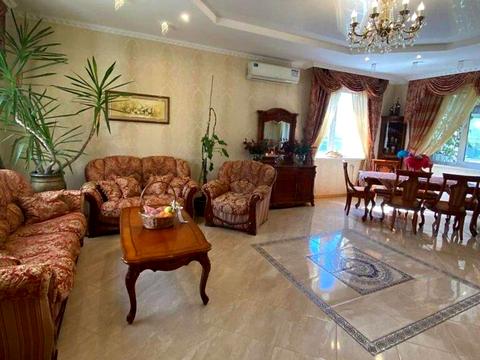 будинок за адресою с. Вишеньки, молодіжна