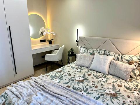 квартира по адресу Салютная ул., (Будинок 02301-02303)