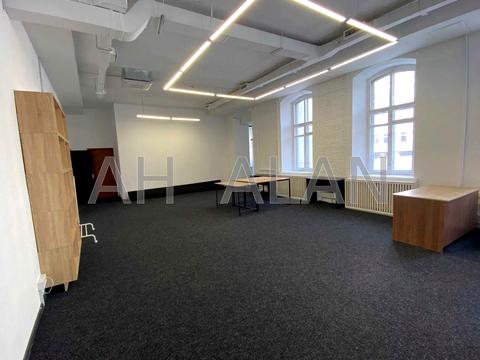 коммерческая по адресу Владимирская ул., 10