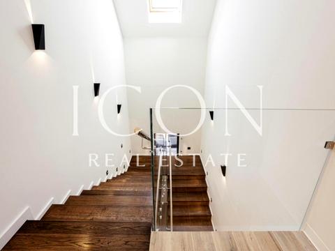 будинок за адресою Лугова