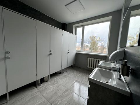 комерційна за адресою Зв'язківців вул., 1а