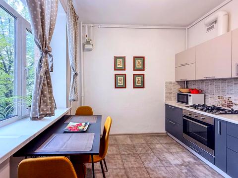 квартира за адресою Шовковична вул., 13/2