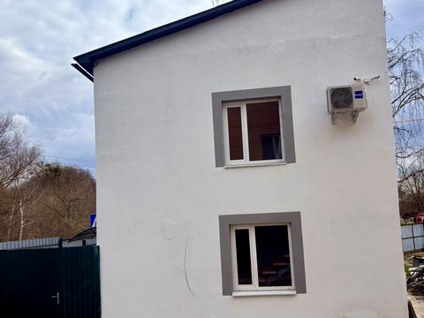 комерційна за адресою Ґрунтова вул., 1