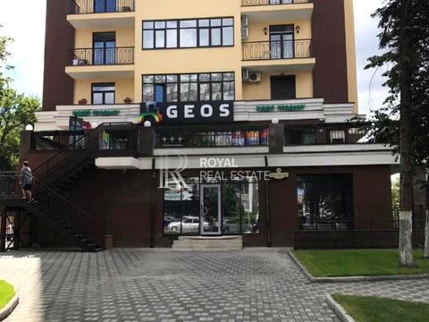 комерційна за адресою Гоголівська вул., 25