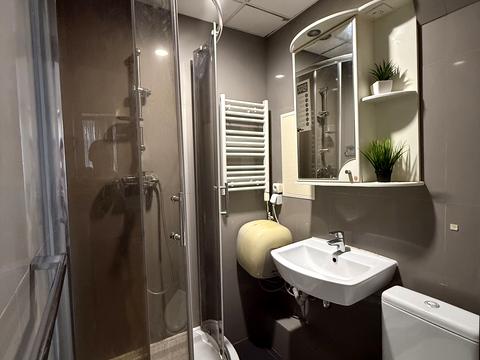 комерційна за адресою Володимира Івасюка просп. (Героїв Сталінграду), 12-Є