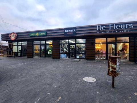 комерційна за адресою Польова вул., 106