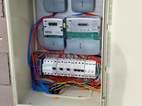 комерційна за адресою Польова вул., 106