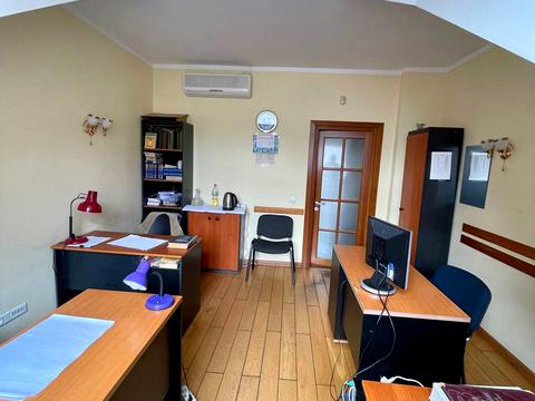 комерційна за адресою Героїв УПА вул., 65