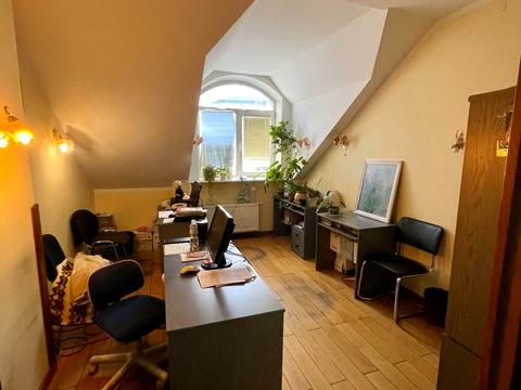 комерційна за адресою Героїв УПА вул., 65