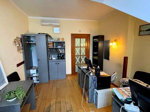 комерційна за адресою Героїв УПА вул., 65