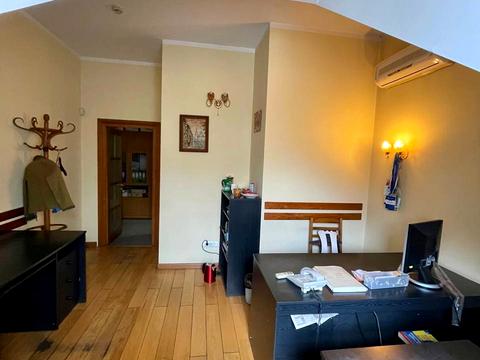 комерційна за адресою Героїв УПА вул., 65